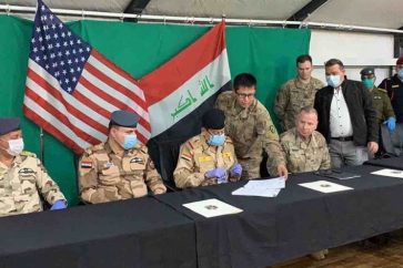 Les forces de la coalition livrent au ministère irakien de la Défense son siège à Ninive
