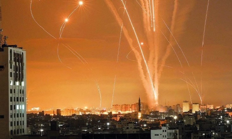 Plus de 10 drones israéliens, qui ont survolé de manière inhabituelle plusieurs quartiers de Gaza, ont essuyé des tirs dans le but de les abattre.