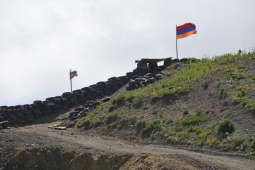 L'Arménie a rapporté des tirs à l’artillerie et des attaques de drones sur ses positions à la frontière.