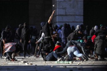 Des affrontements dans la mosquée AlAqsa.