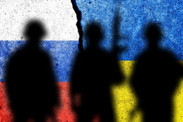"L'Ukraine doit démontrer qu'elle est capable et désireuse de prévenir et de punir les violations graves du droit humanitaire international", selon HRW.