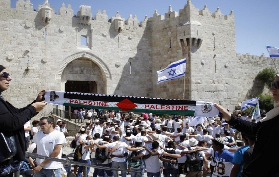 « Il faut empêcher la soi-disant marche des drapeaux israéliens à atteindre la place de Bab al-Amud, sur laquelle l'occupation tente d’imposer sa souveraineté, et s’y efforce de judaïser ».