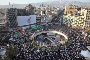 Une foule de Téhéranais participent aux célébrations du Mouled, le 14 octobre 2022.