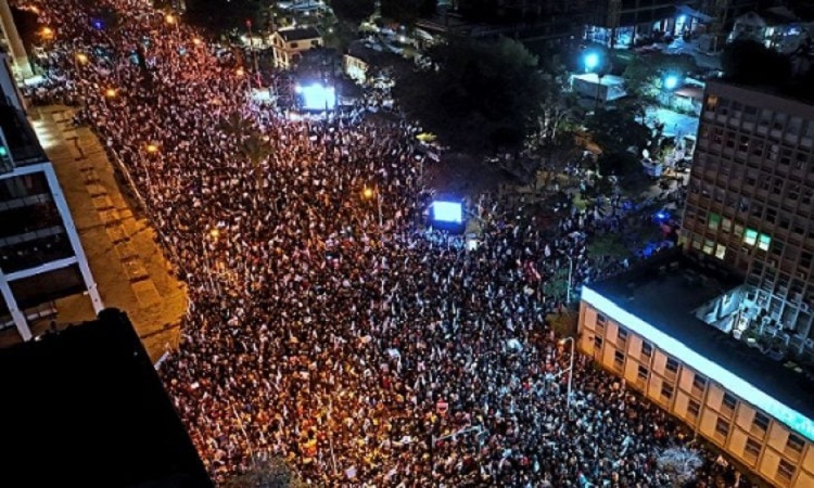 Des manifestations se tiennent chaque samedi soir depuis que le gouvernement de Netanyahu a pris ses fonctions en décembre.