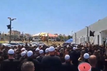 Les habitants de Majdal Chams se sont rassemblés devant le Conseil local pour protester contre la visite de Netanyahu