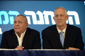 Benny Gantz et Gadi Eisenkot, deux anciens chefs d'état-major de l'armée d’occupation israélienne.