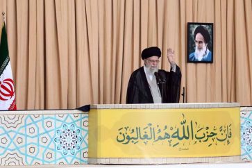 Le Leader de la Révolution islamique, l'Ayatollah Seyyed Ali Khamenei, prononce un sermon lors de la prière du vendredi qu'il dirige à Téhéran, le 4 octobre 2024. (leader.ir)