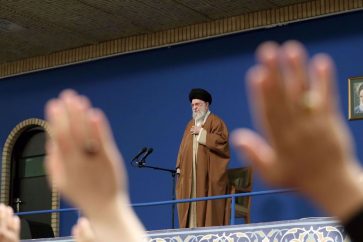 Le Leader de la Révolution islamique, l'Ayatollah Sayed Ali Khamenei rencontre le vendredi 21 mars diverses couches de la société iranienne. ©Leader.ir