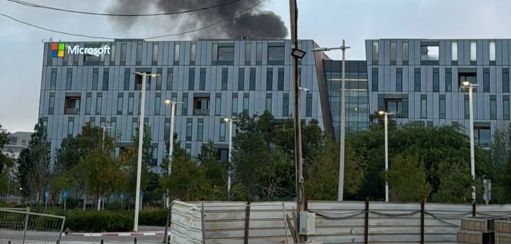<a href="https://french.manartv.com.lb/3308670">Un missile iranien frappe le parc Gav Yam Negev à Beersheba, à côté d&rsquo;un complexe militaire et de renseignement israélien</a>