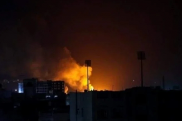 Bombardement israélien visant un port yéménite, le 6 juillet 2025.